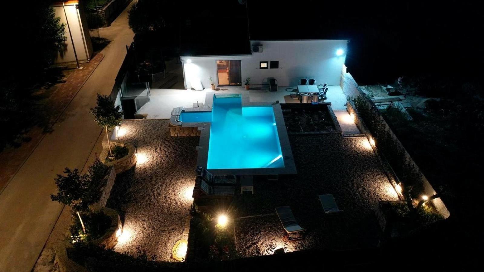 Vacation House Lavanda New! Heated Pool Zadvarje Exteriér fotografie